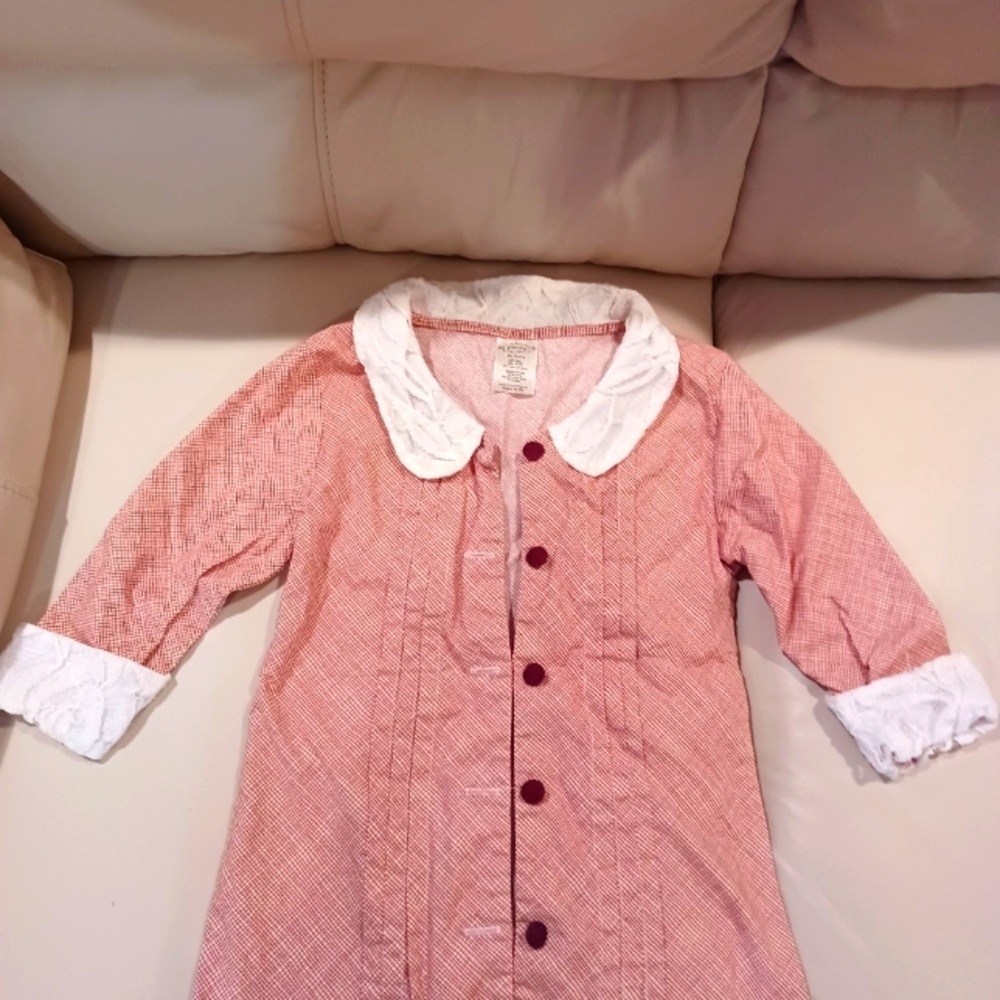 Persnickety girl's shirt size 10